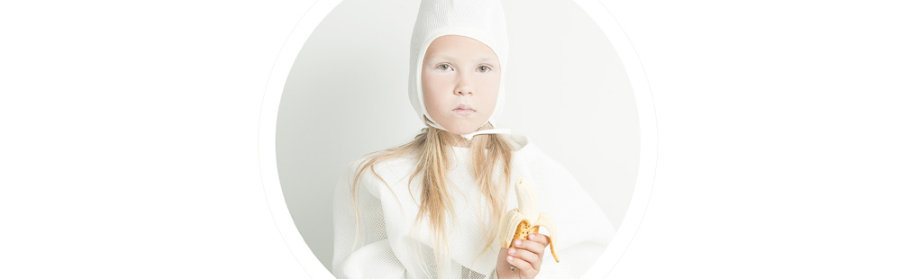 La colección de una alumna de Moda se expone en Pekín