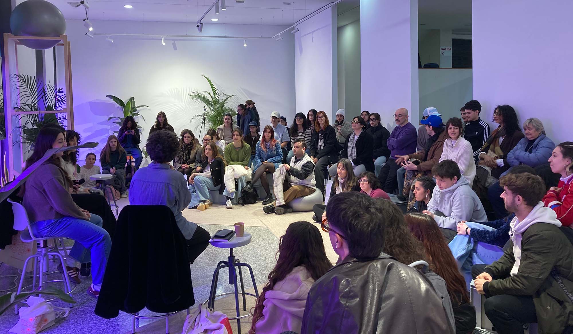 Dones, treball i disseny